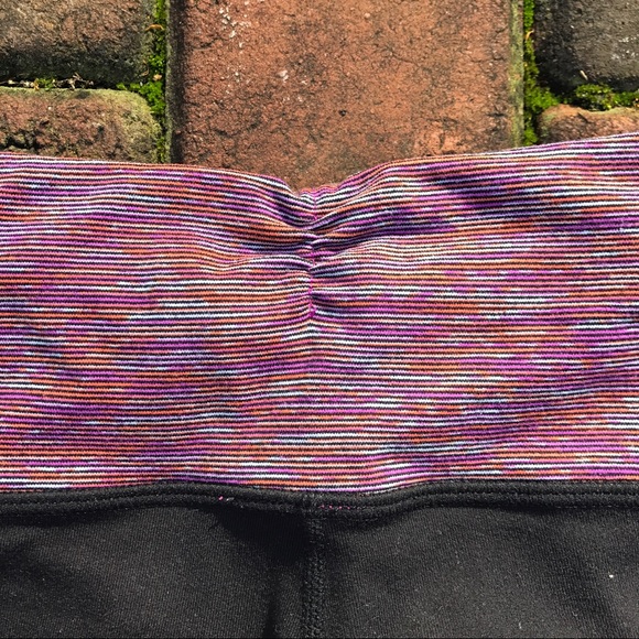 Lululemon Cropped Legging - Picture 4 of 5